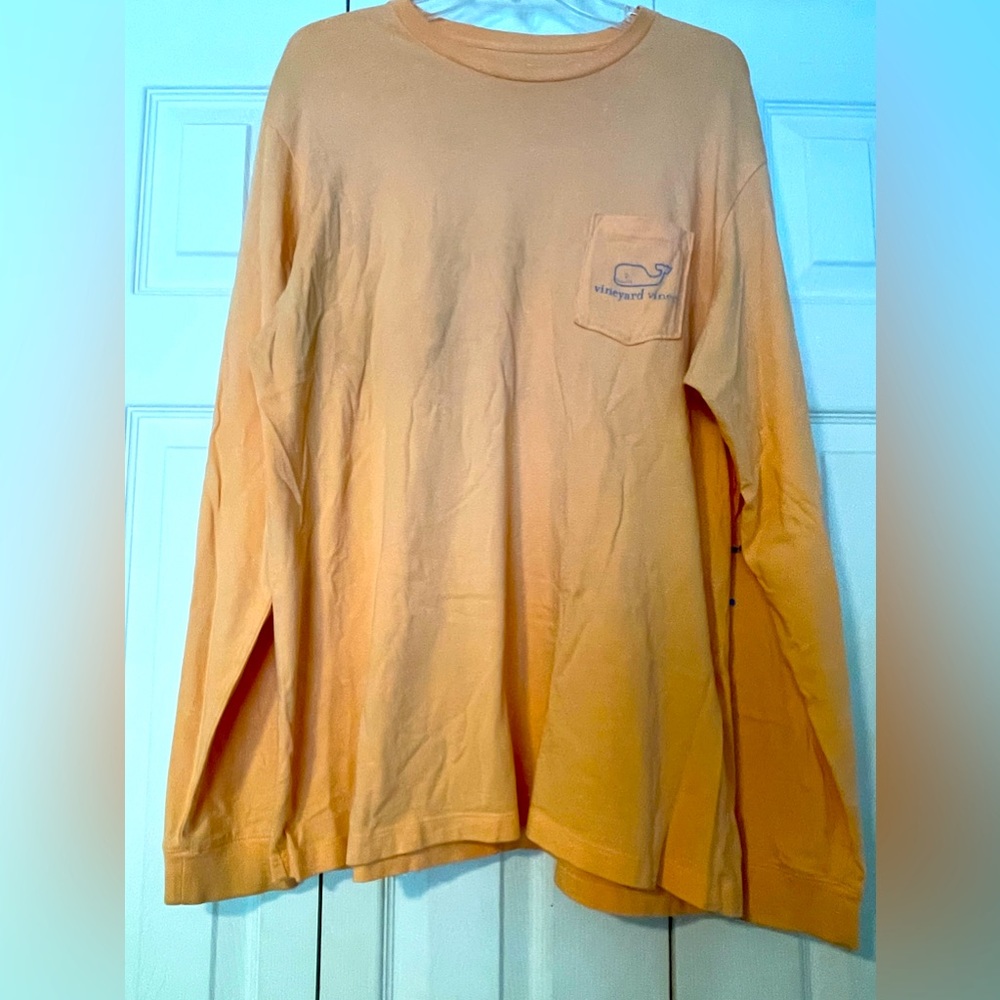 Vineyard Vines T-shirt